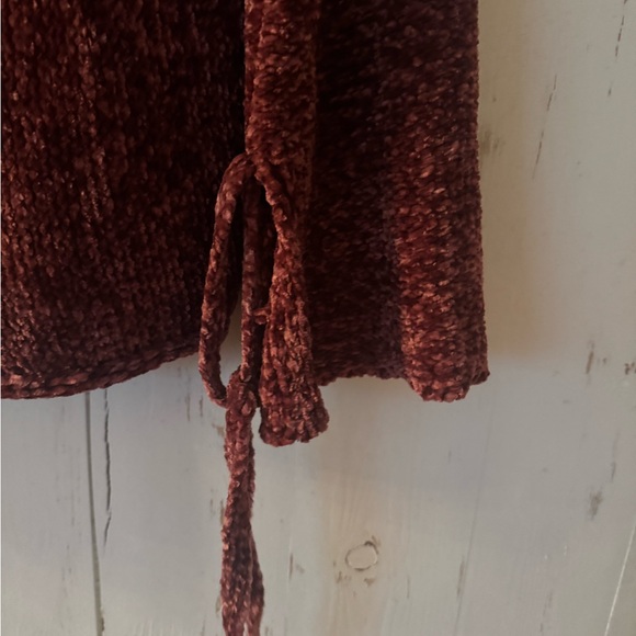 Cozy Chenille Bell Sleeve Sundance Sweater - Picture 5 of 7